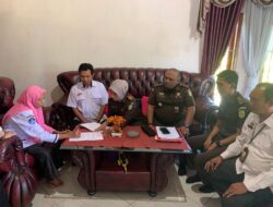 Kejari Way Kanan Kembalikan Barang Bukti Berupa 1 unit sepeda motor