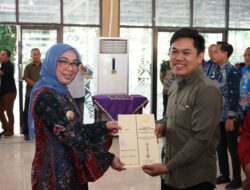 Way Kanan Jadi Percontohan Nasional Koperasi Desa Merah Putih, Bupati Ayu Serahkan Akta Badan Hukum