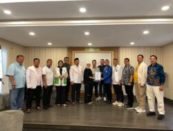 Bupati Way Kanan Ayu Asalasiyah Terima Dokumen Usulan Calon Wakil Bupati